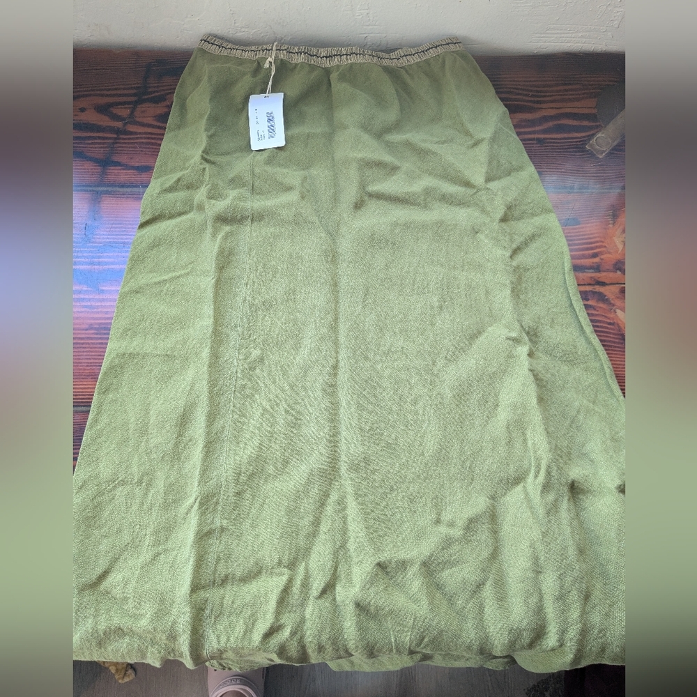 Hartford 100% Linen Midi Skirt - Olive Green - Size M